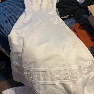 David's Bridal White Polyester Gown